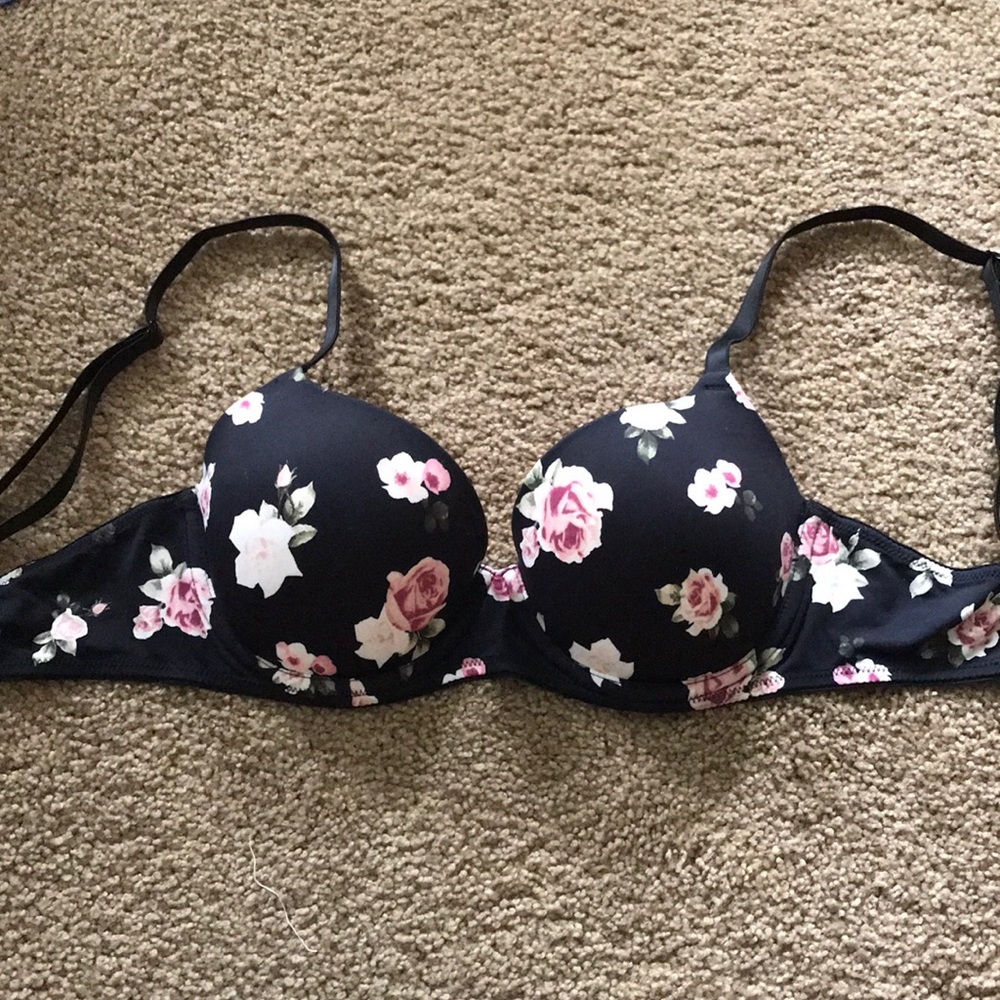 PINK Victoria’s Secret Bra 32C